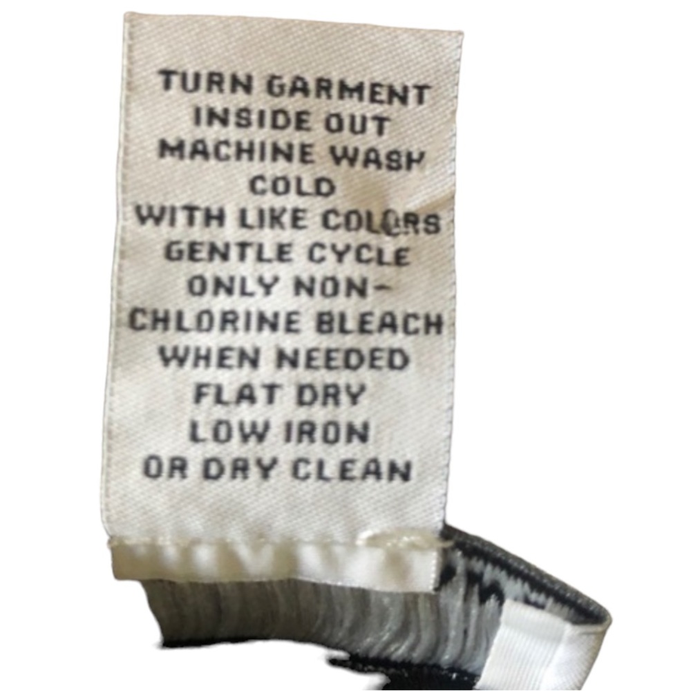 Carmen Marc Valvo Sheer/Lace Top NWT (D-1) - Picture 10 of 10